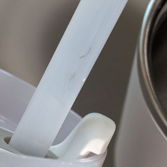 Stanley 40 oz Quencher Flow State Stainless Steel Vacuum Insulated Tumbler - Picture 8 of 12